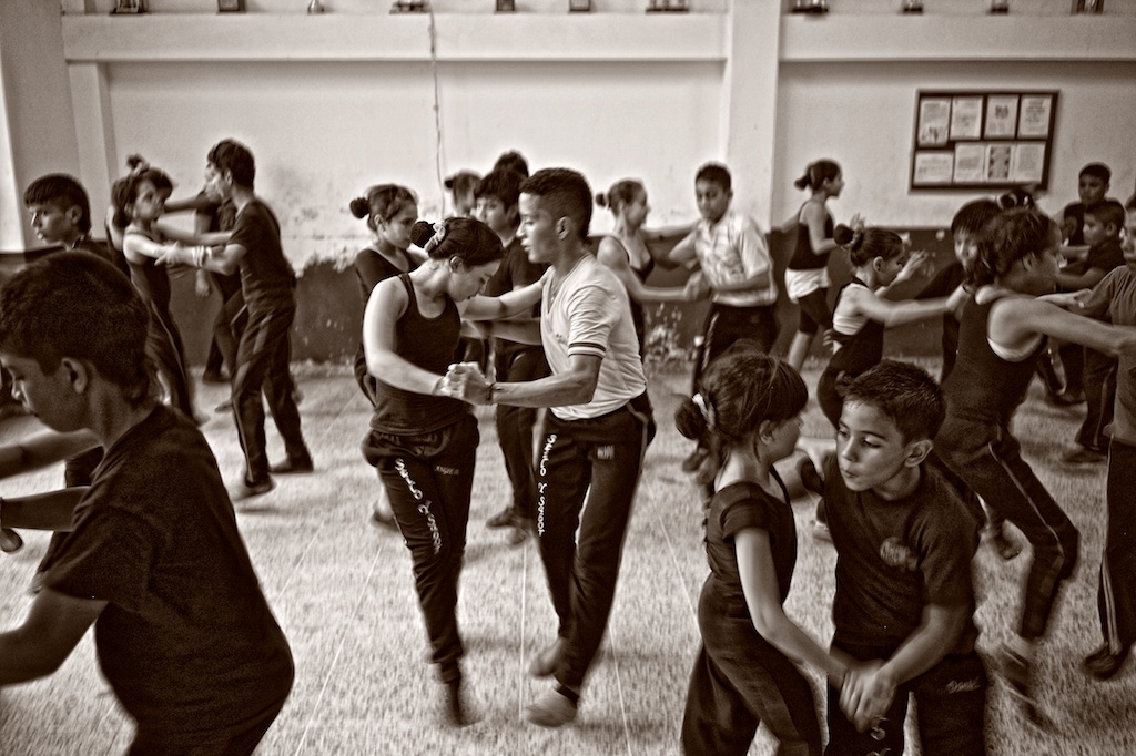 La escuela Sabor y Estilo Salsa, una famosa academia de baile, fueron los mejores bailarines de salsa del mundo entrenados desde muy temprana edad.